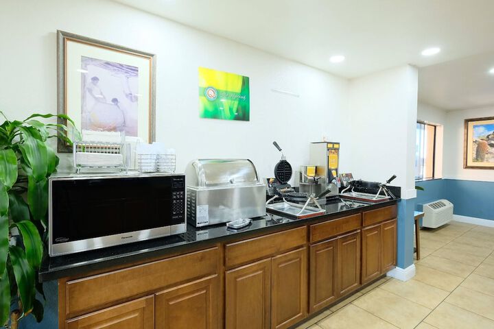 Quality Inn Holbrook near Petrified Forest