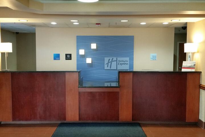 Holiday Inn Express Edgewood-Aberdeen-Bel Air by IHG