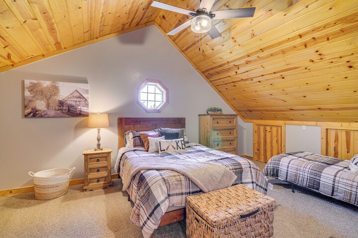 Modern Cabin w / Grill Near Golf & Bass Fishing!