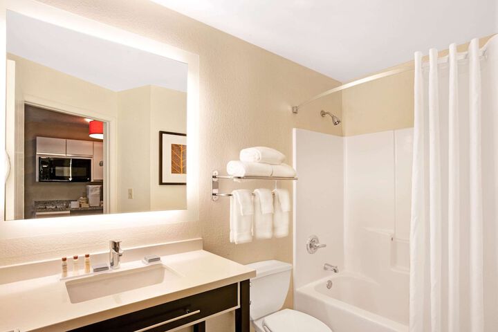 Room 15 of 22