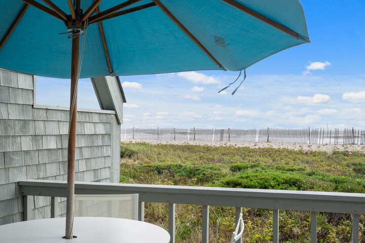 The Surf Club