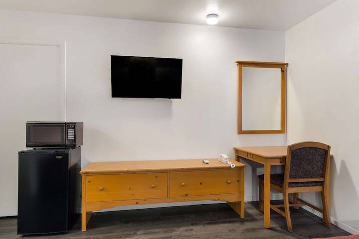 Room 21 of 34