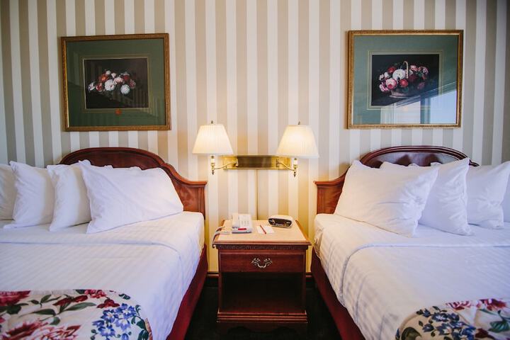 Room 14 of 44