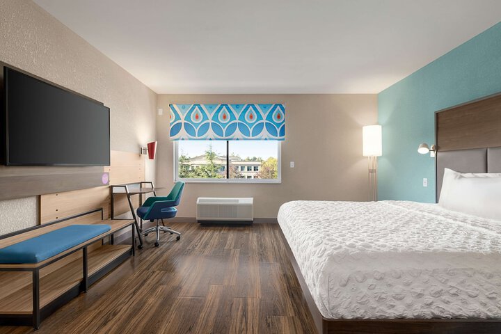 Tru by Hilton Lawrenceville Atlanta I-85 Sugarloaf