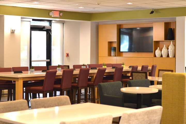 Holiday Inn Express & Suites Miami - Hialeah by IHG