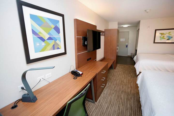 Room 15 of 43