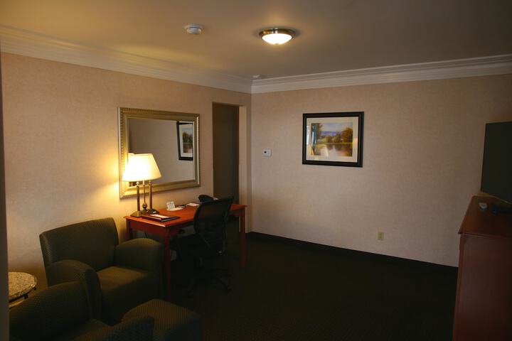 Room 47 of 62