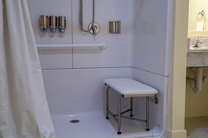 Room 44 of 70