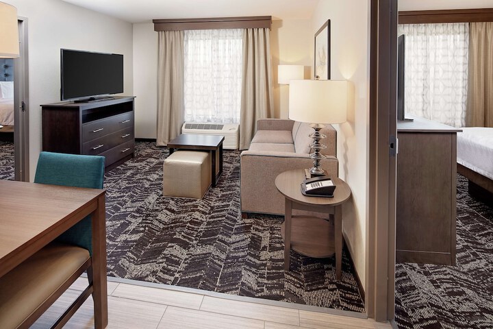 Room 12 of 22