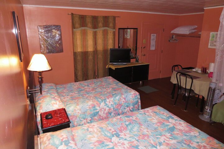 Four Seasons Motel