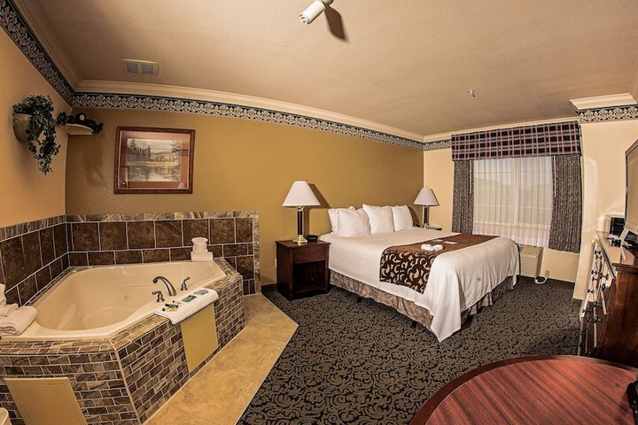 Room 22 of 38