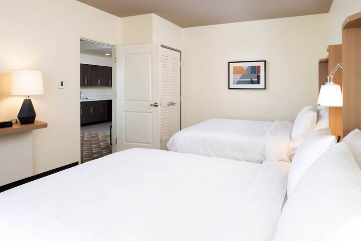Room 45 of 66