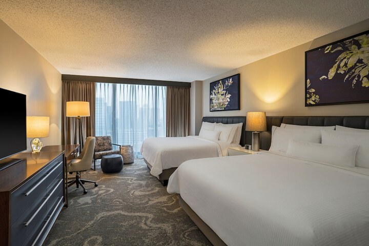 Room 30 of 104