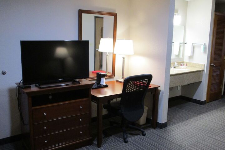 Room 66 of 76