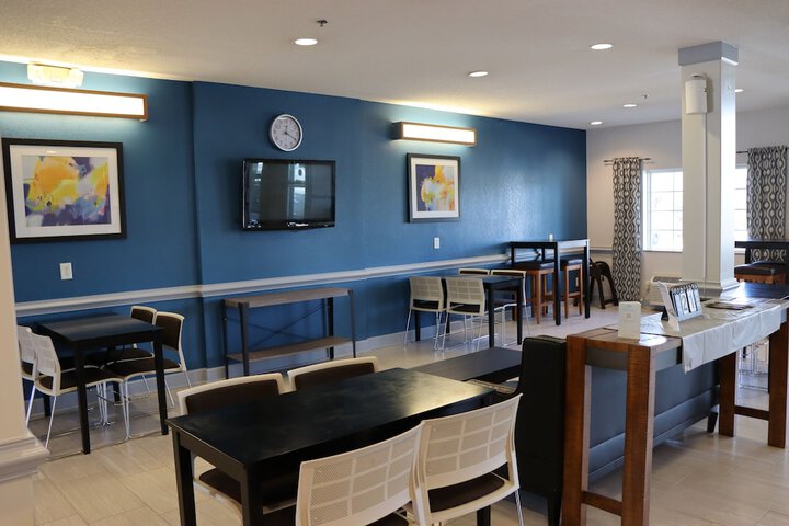 Microtel Inn & Suites by Wyndham Columbus / Near Fort Benning