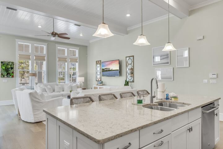 Prominence on 30A by Panhandle Getaways