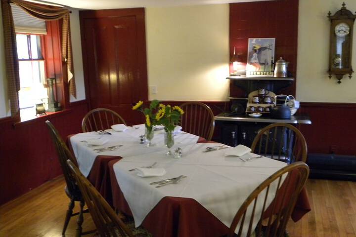 Breakfast/Coffee Service 110 of 121