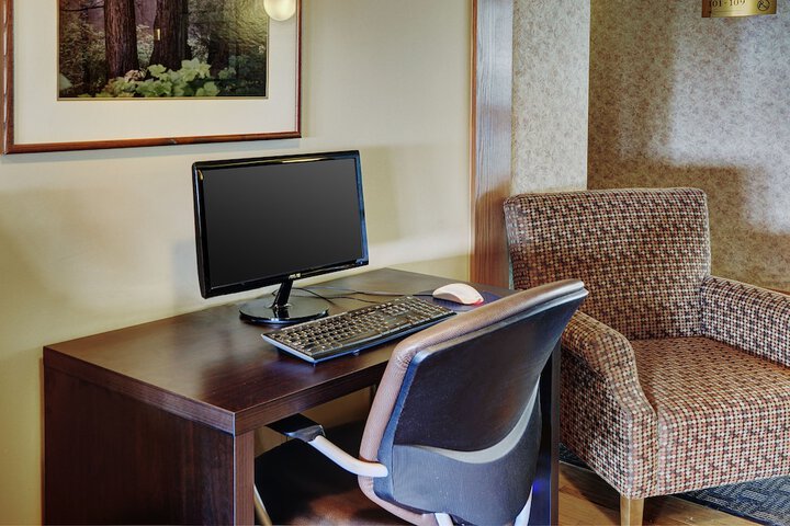 Business Center 20 of 20