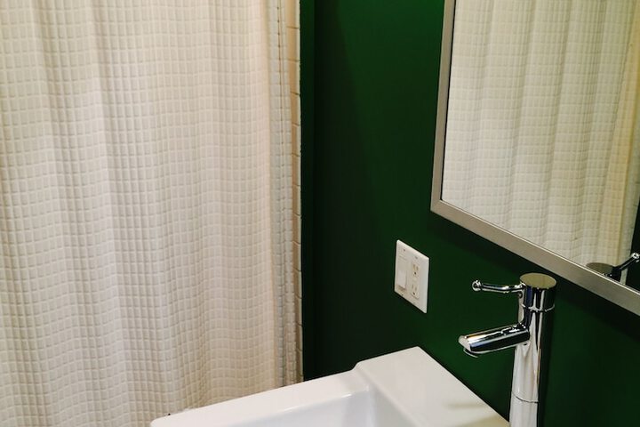 Room 70 of 114