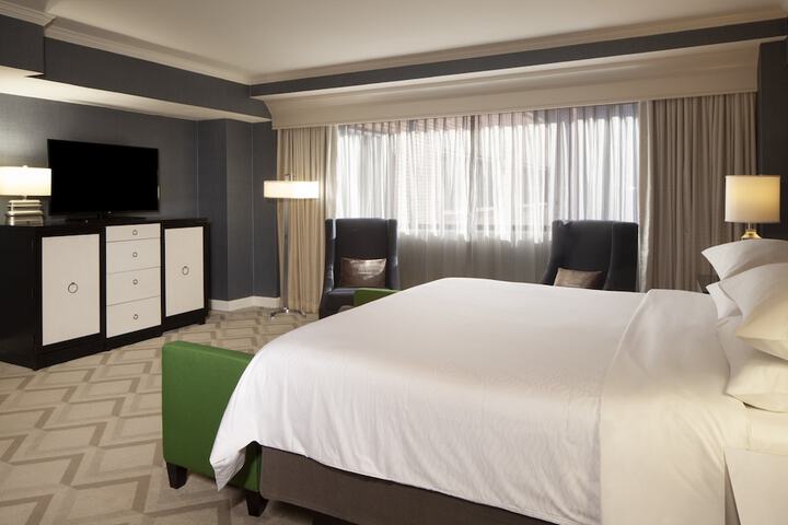 Room 48 of 92