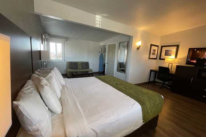 Hi View Inn & Suites