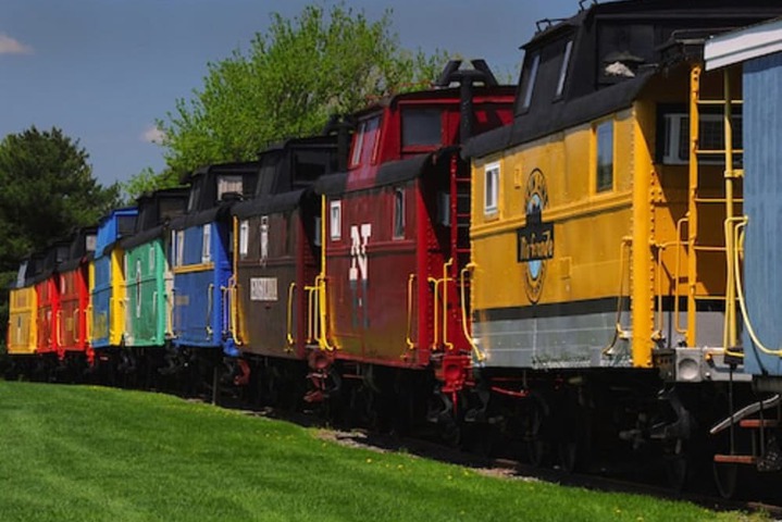 Red Caboose Motel