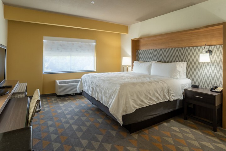 Holiday Inn Hotel & Suites Beaufort at Highway 21 by IHG