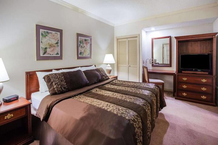 Days Inn by Wyndham Midland