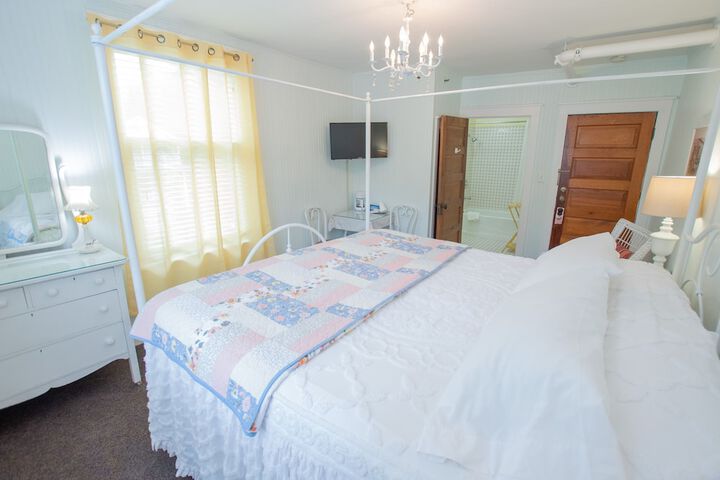 Room 21 of 162