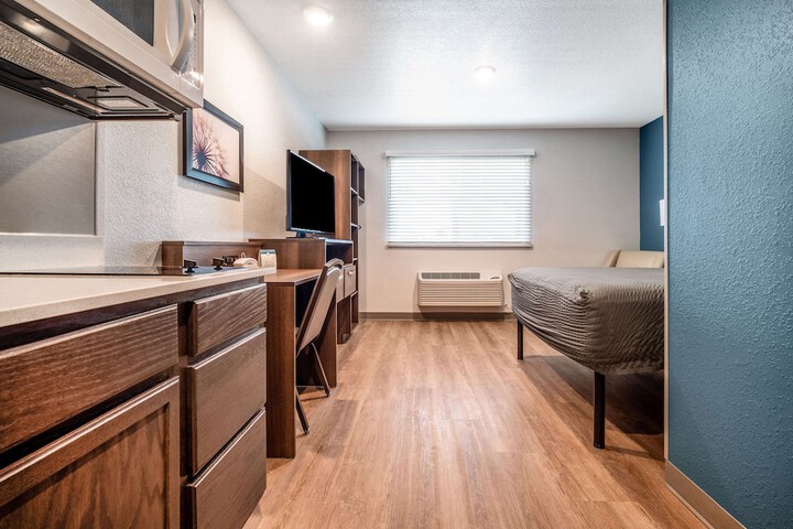 Room 18 of 48