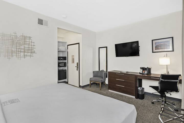 Room 20 of 38