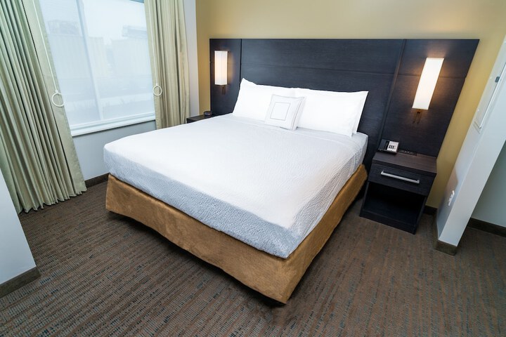 Room 44 of 68
