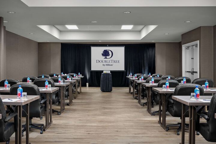 DoubleTree by Hilton Chicago OHare Airport - Rosemont