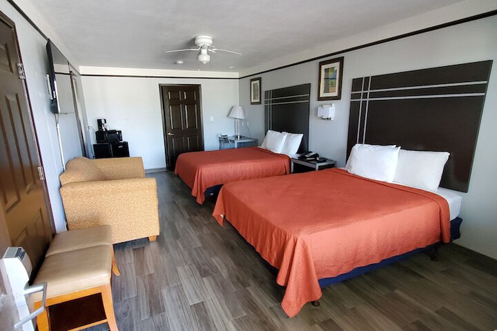 Room 38 of 59