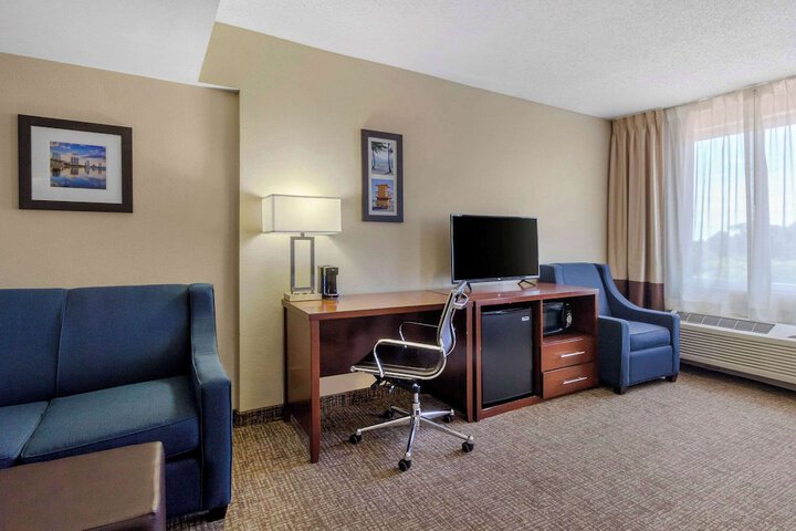 Room 42 of 60