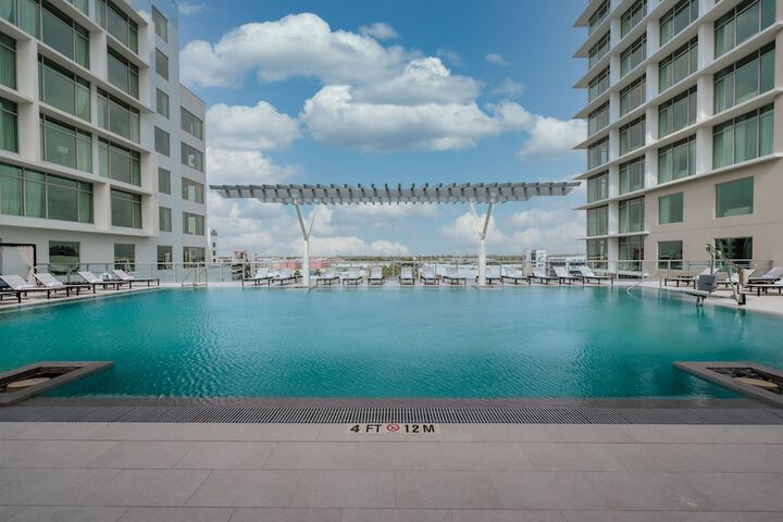 Pool 14 of 76