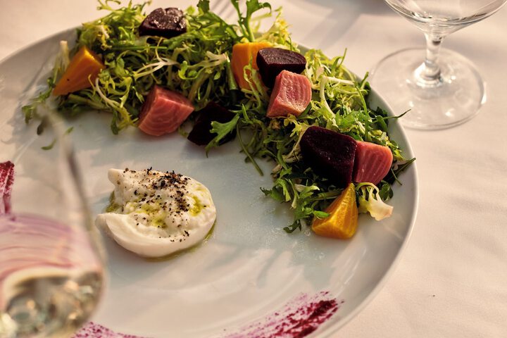 Dining 75 of 95