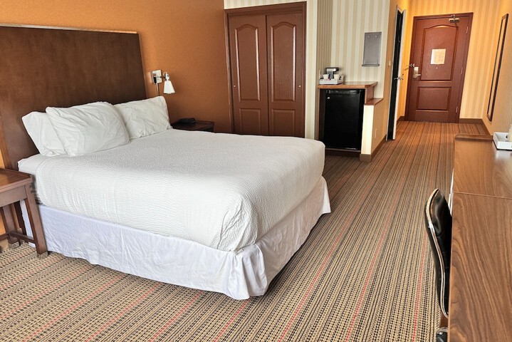 Room 9 of 37