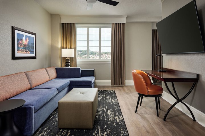 Hotel Alex Johnson Rapid City Curio Collection by Hilton