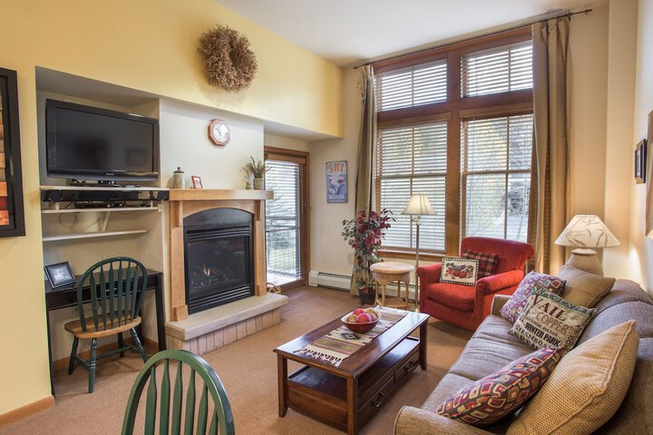 Zephyr Mountain Lodge