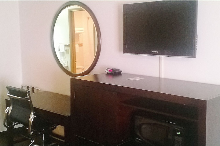 Room 14 of 29