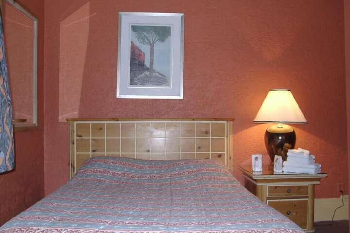 Room 12 of 21