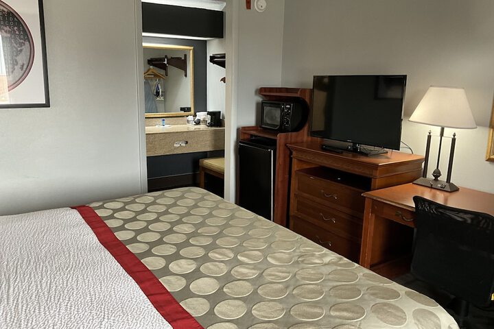 Room 10 of 40