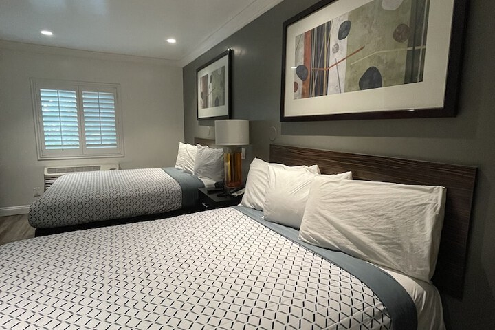 Room 16 of 23