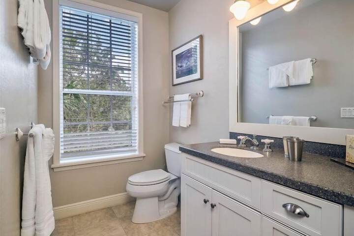 The Palm and Shell Captiva Island Private Luxury Home With Pool hot tub and Beach Access