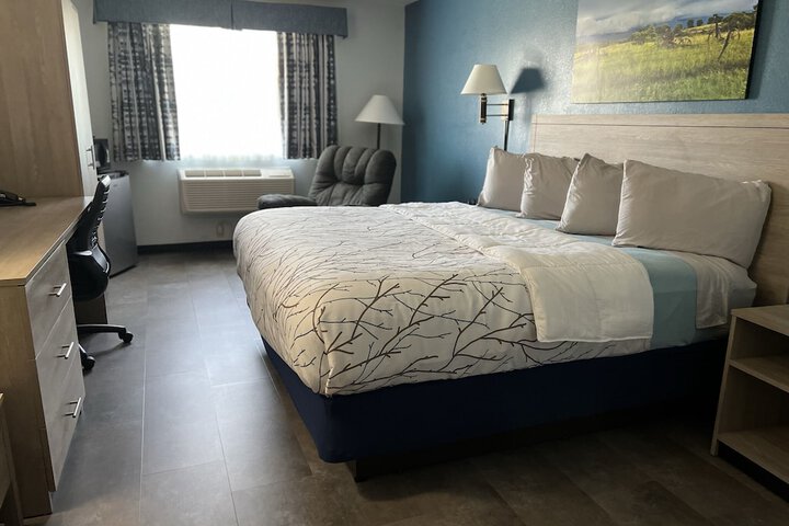 Room 8 of 14