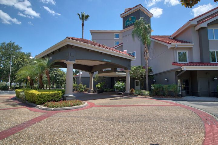 Hotel 6 of 53