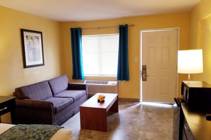 Room 17 of 44