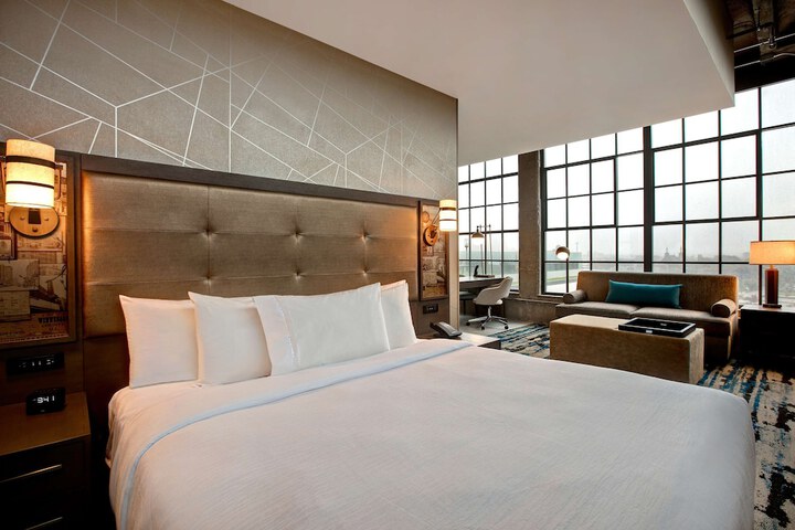 Room 29 of 65
