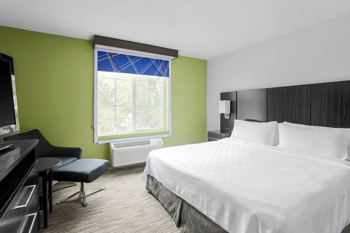 Room 14 of 39
